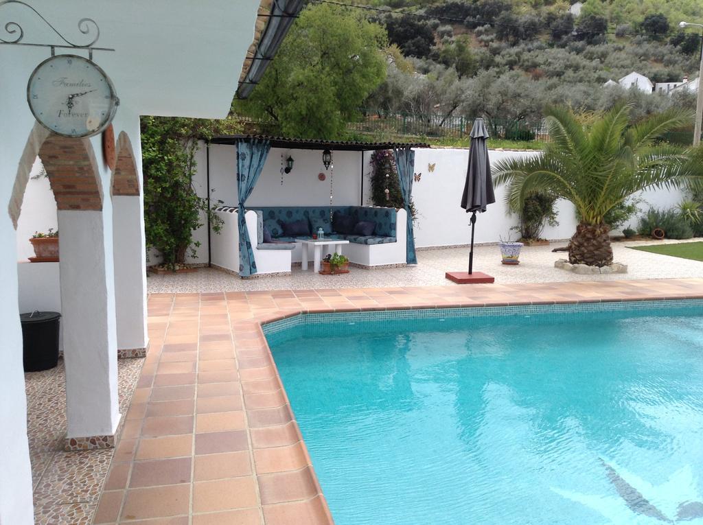 Kayenne Holiday Rentals Iznájar Chambre photo
